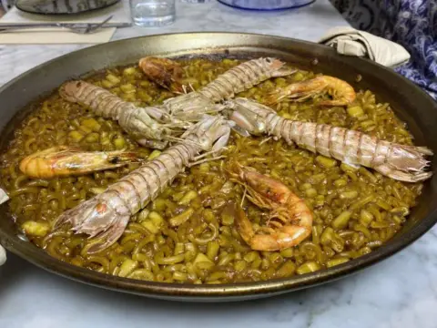 Dónde comer en Gandia - Guía para acertar con la fideuà y arroces