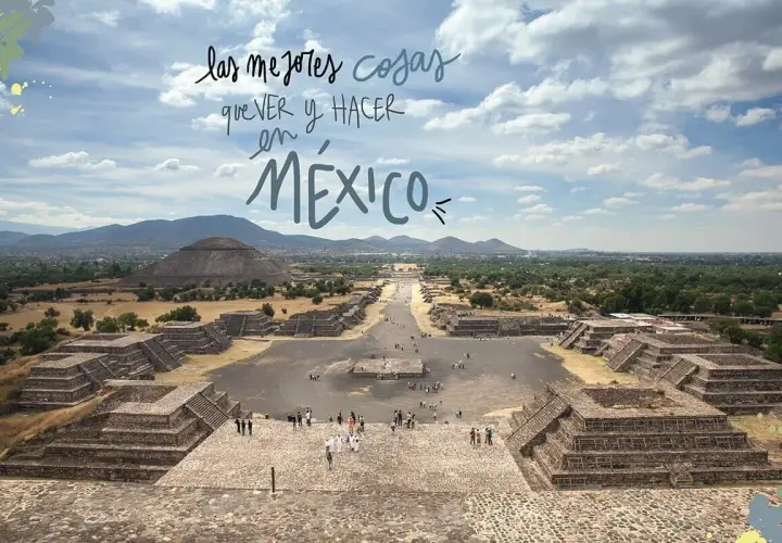 Las mejores cosas que ver y hacer en México: Pirámides de Teotihuacán bajo un cielo azul con nubes.